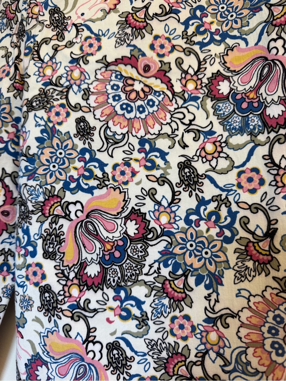 Chico's Floral Paisley Slim Straight Pants Blue and Pink Accents Size 0.5R=6R - Picture 4 of 10